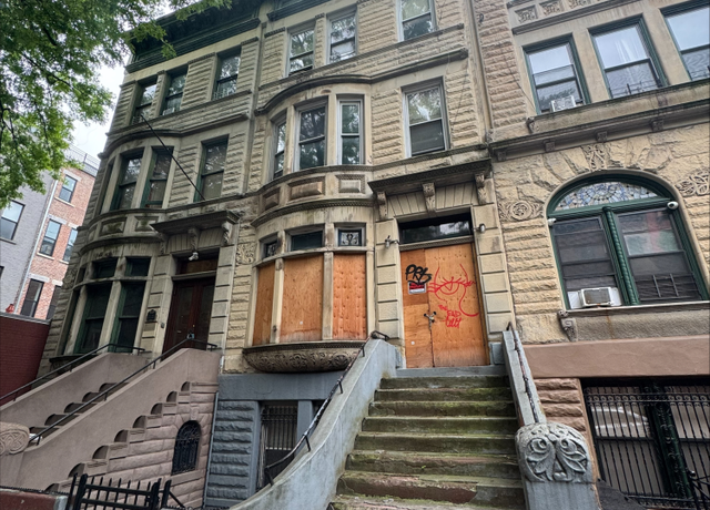 Property at 404 W 146th St, New York City, NY 10031, 7 beds, 4 baths