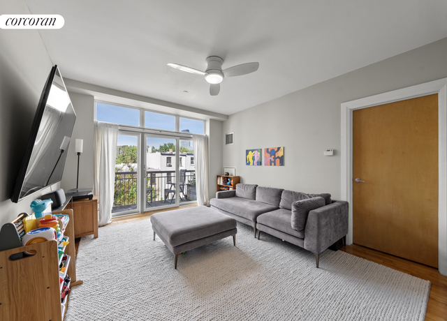 Property at 675 Sackett St #302, Brooklyn, NY 11217, 2 beds, 2 baths
