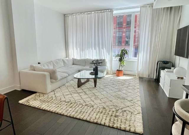 Property at 5 Franklin Pl Unit 2C, New York City, NY 10013, 1 bath