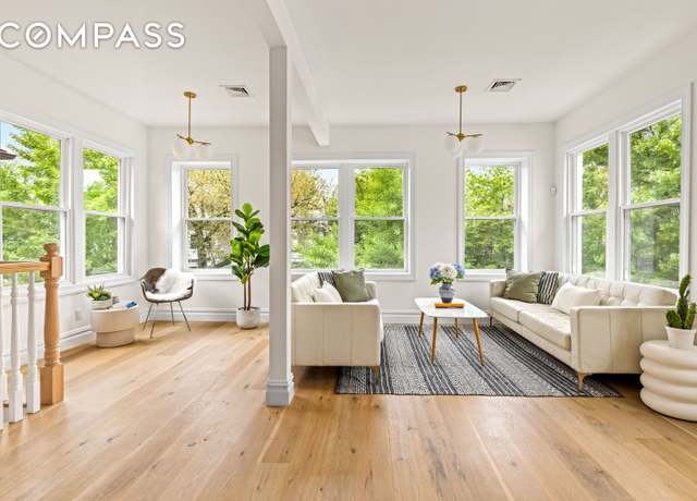 Property at 409 E 4th St, Brooklyn, NY 11218, 8 beds, 4.5 baths