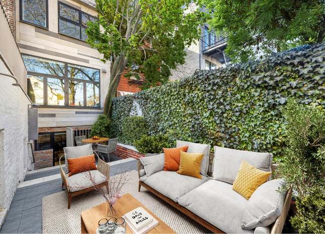 Property at 512 Lorimer St, Brooklyn, NY 11211, 5 beds, 3.5 baths