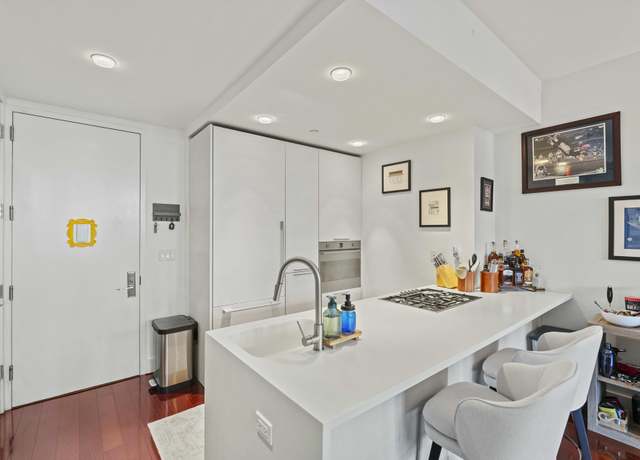 Property at 5-19 Borden Ave Unit 1-C, New York City, NY 11101, 1 bed, 1 bath