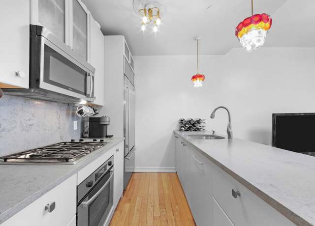 Property at 237 E 88th St #101, New York City, NY 10128, 3 beds, 3.5 baths