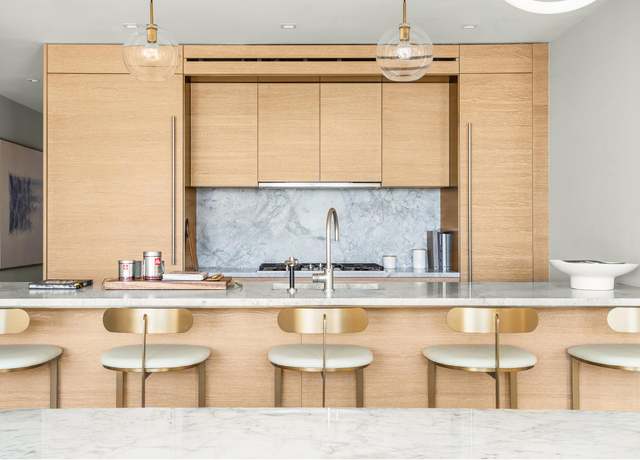 Property at 215 W 28th St Unit 15A, New York City, NY 10001, 4 beds, 4.5 baths