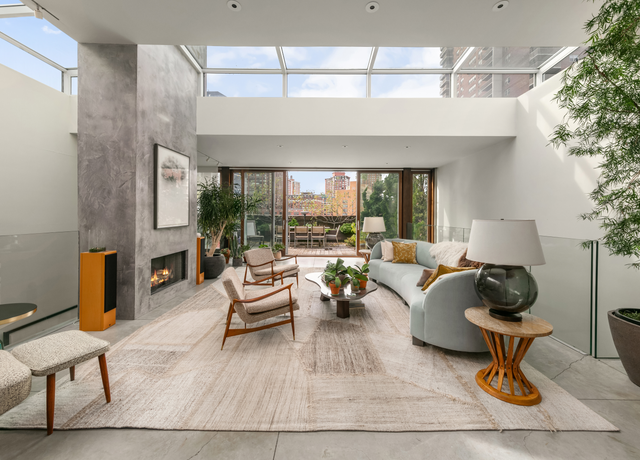 Property at 321 Greenwich St, New York City, NY 10013, 3 beds, 3.5 baths