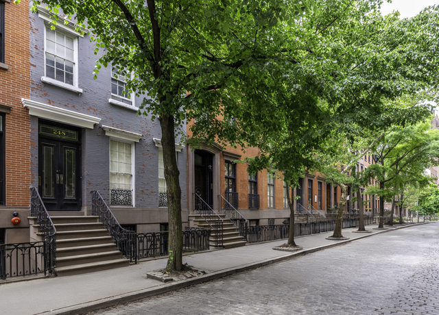 Property at 248 W 12th St, New York City, NY 10014, 5 beds, 3 baths