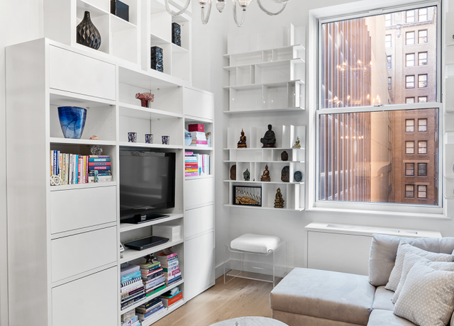 Property at 20 West St Unit 21H, New York City, NY 10004, 1 bed, 1 bath