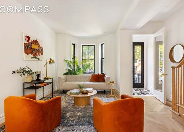 Property at 174 Hall St, Brooklyn, NY 11205, 4 beds, 5 baths