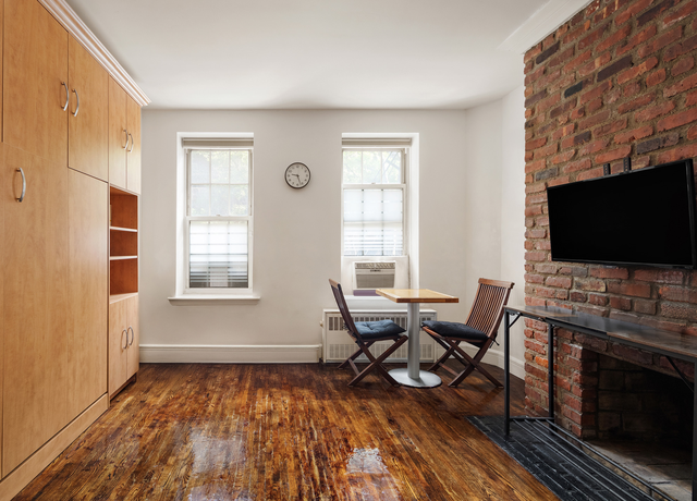 Property at 210 E 21st St Unit 2D, New York City, NY 10010, 1 bath