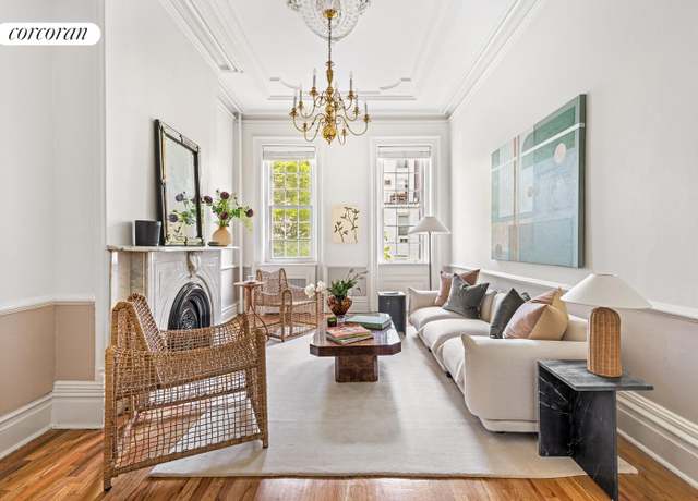 Property at 353 W 22nd St, New York City, NY 10011, 6 beds, 4 baths