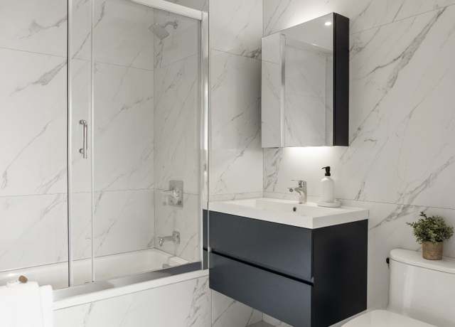 Property at 40-21 27th St Unit 5A, New York City, NY 11101, 2 beds, 2 baths