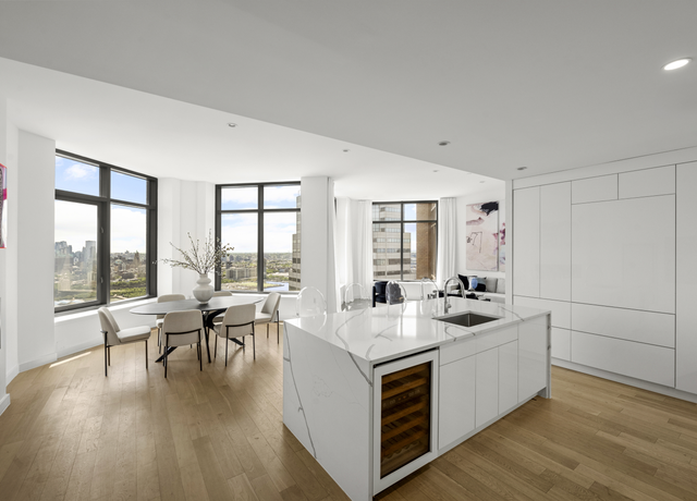 Property at 75 Wall St Unit PHD2, New York City, NY 10005, 3 beds, 3.5 baths
