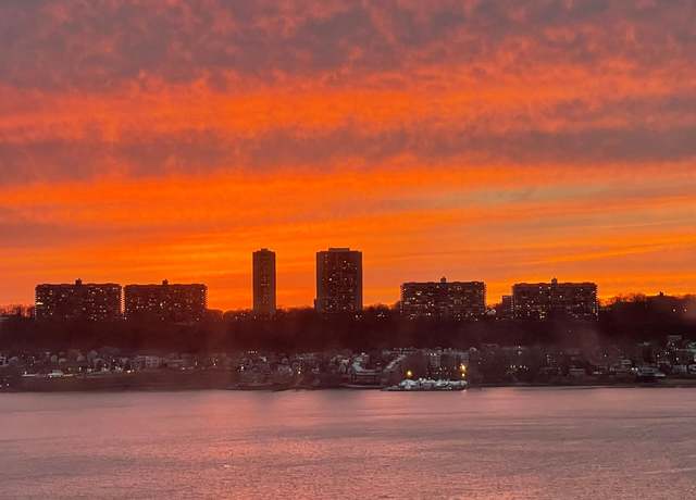 Property at 156-08 Riverside Dr W Unit 3H, New York City, NY 10032, 2 beds, 2 baths