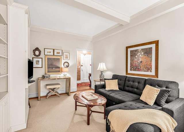 Property at 135 E 74th St Unit 6C, New York City, NY 10021, 1 bed, 1 bath