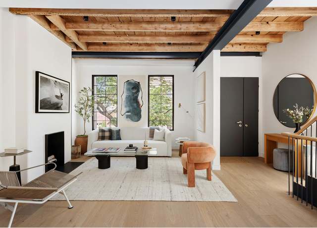 Property at 98 Conselyea St, Brooklyn, NY 11211, 5 beds, 3.5 baths