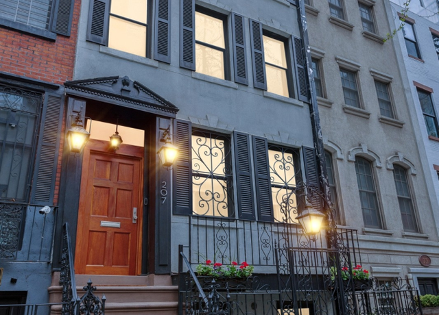 Property at 207 E 31st St Unit TH, New York City, NY 10016, 3 beds, 2.5 baths