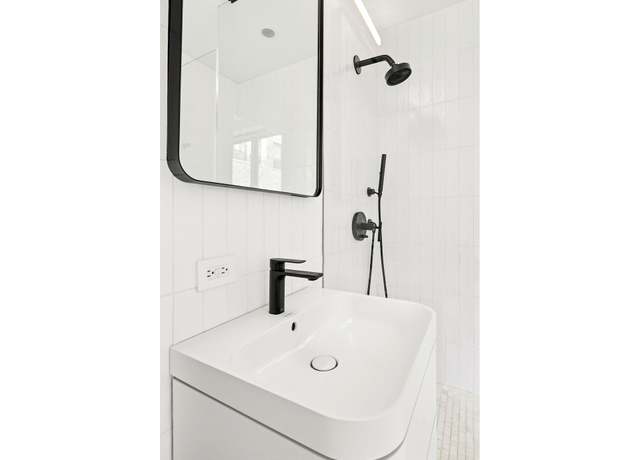 Property at 432 W 52nd St Unit 2B, New York City, NY 10019, 1 bath