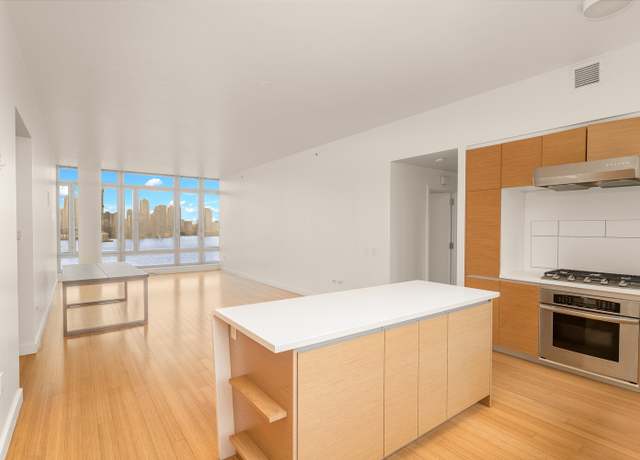 Property at 2 River Ter Unit 15T, New York City, NY 10282, 3 beds, 3.5 baths
