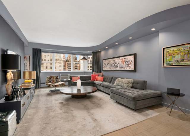Property at 120 E 81st St Unit 12A, New York City, NY 10028, 2 beds, 2 baths