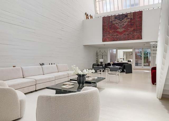 Property at 125 W 11th St, New York City, NY 10011, 7 beds, 5.5 baths