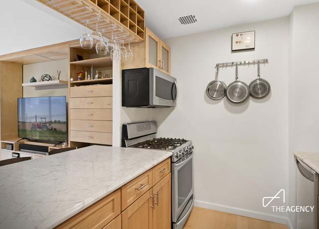 Property at 253 W 73rd St Unit 3E, New York City, NY 10023, 1 bed, 1 bath