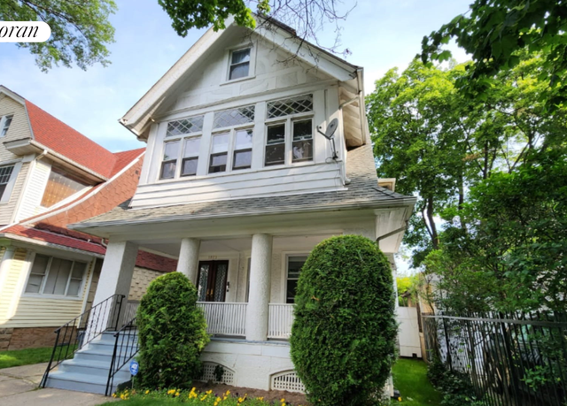 Property at 1023 Beverley Rd, Brooklyn, NY 11218, 8 beds, 3 baths