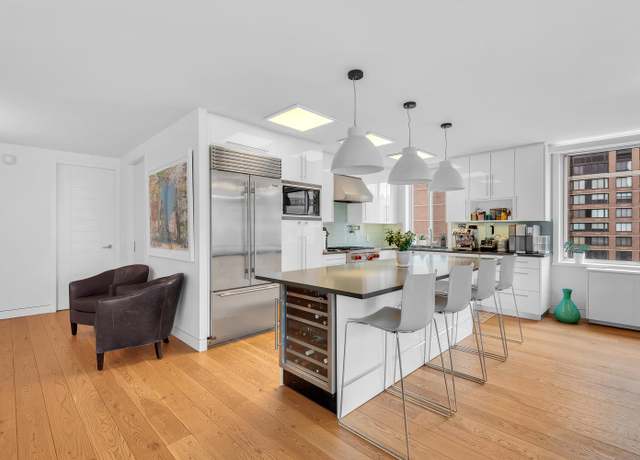 Property at 220 E 65th St Unit 21-LMN, New York City, NY 10065, 6 beds, 6.5 baths