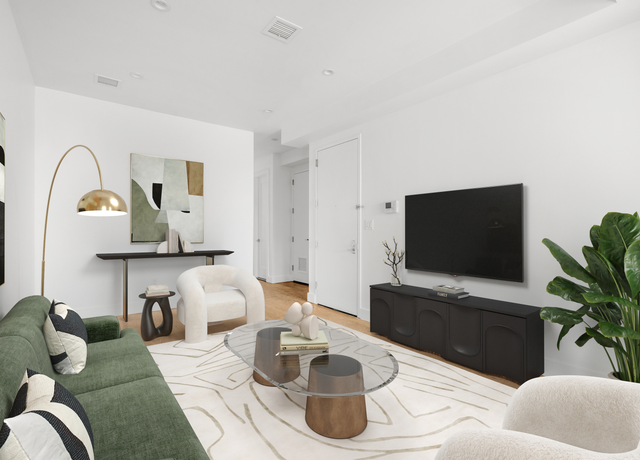 Property at 935 Lafayette Ave #4, Brooklyn, NY 11221, 3 beds, 2 baths
