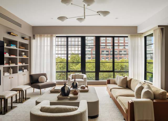 Property at 204 Forsyth St Ph 6, New York City, NY 10002, 3 beds, 3.5 baths