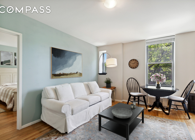 Property at 689 Fort Washington Ave Unit 4B, New York City, NY 10040, 1 bed, 1 bath