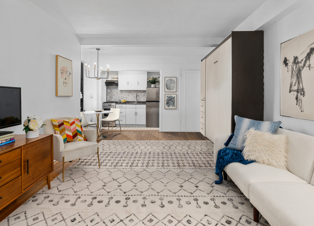 Property at 300 W 23rd St Unit 7A, New York City, NY 10011, 1 bath