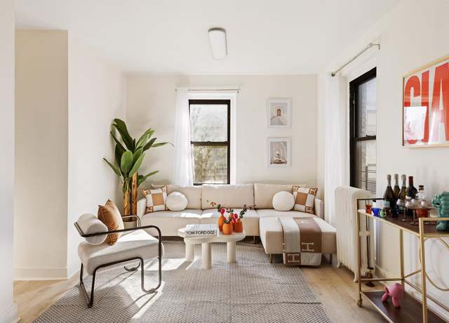 Property at 21-67 33rd St Unit 5-H, New York City, NY 11105, 2 beds, 1 bath