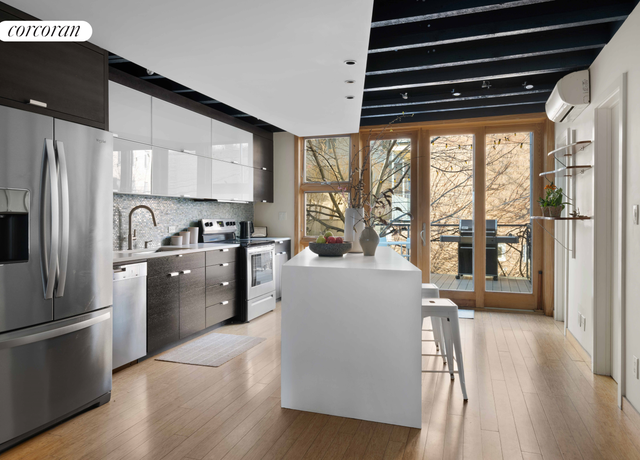 Property at 126 2nd St, Brooklyn, NY 11231, 4 beds, 3.5 baths