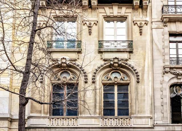 Property at 15 E 63rd St, New York City, NY 10065, 7 beds, 10 baths