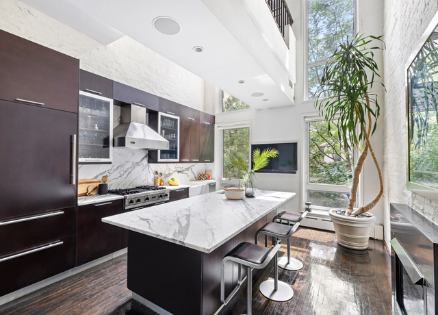 Property at 262 W 25th St, New York City, NY 10001, 5 beds, 3.5 baths