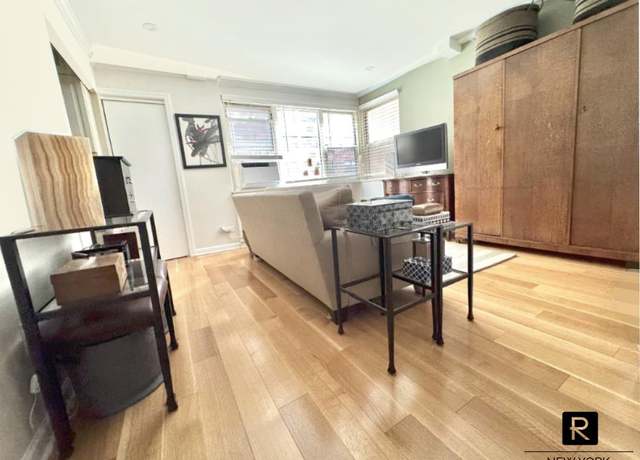 Property at 233 E 69th St Unit 3-O, New York City, NY 10021, 1 bath