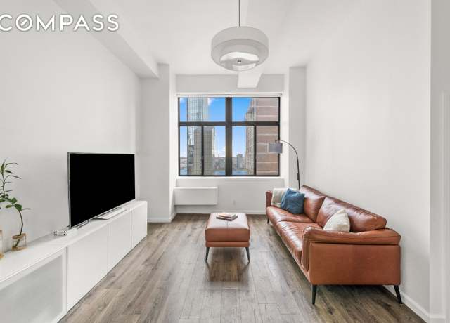 Property at 310 E 46th St Unit 19L, New York City, NY 10017, 1 bed, 1 bath