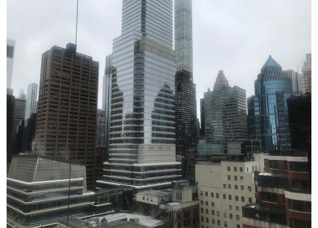 Property at 200 E 61st St Unit 20A, New York City, NY 10065, 1 bed, 1.5 baths
