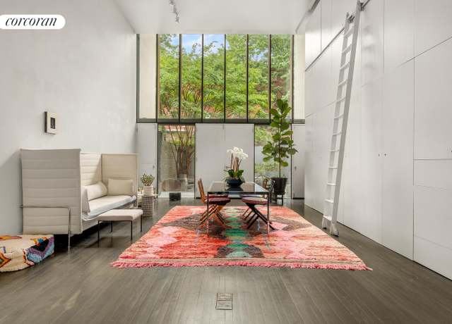 Property at 208 Vanderbilt Ave, Brooklyn, NY 11205, 3 beds, 2.5 baths