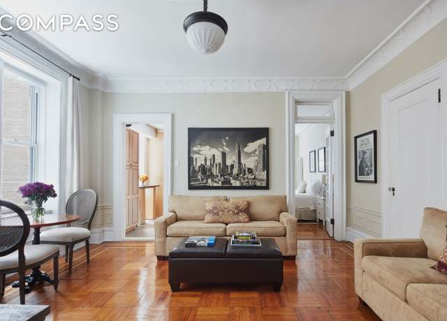 Property at 200 W 54th St Unit 4H, New York City, NY 10019, 1 bed, 1 bath