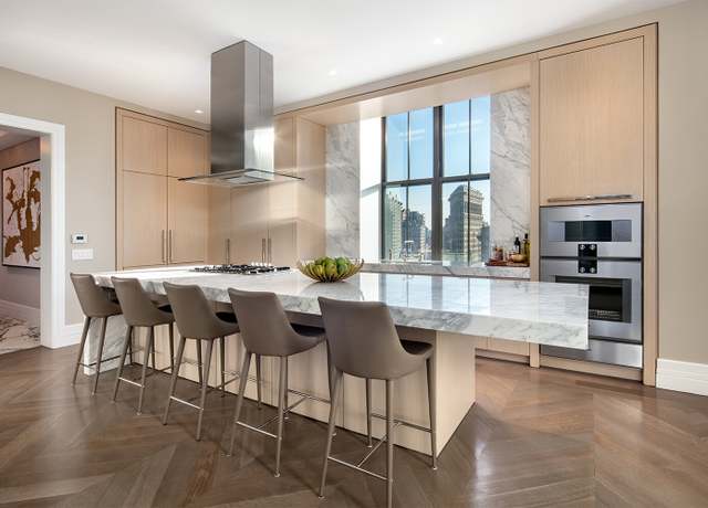 Property at 212 5th Ave Unit 16B, New York City, NY 10010, 3 beds, 3.5 baths