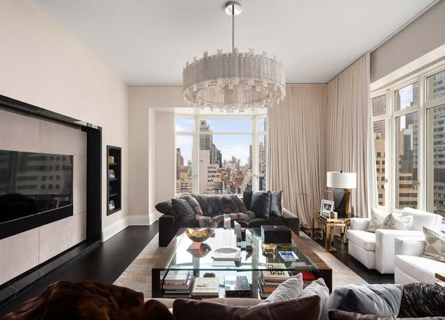Property at 520 Park Ave #18, New York City, NY 10022, 4 beds, 5.5 baths