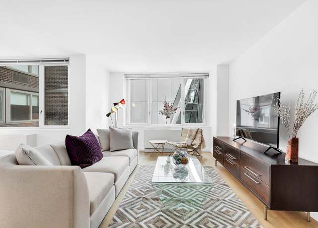 Property at 322 W 57th St Unit 27R, New York City, NY 10019, 1 bath