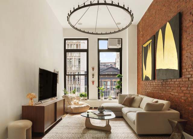 Property at 250 Mercer St Unit C302, New York City, NY 10012, 1 bed, 1 bath