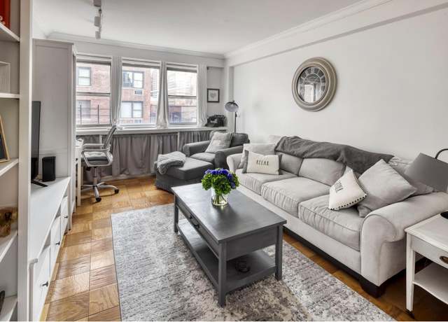Property at 245 E 35th St Unit 8H, New York City, NY 10016, 1 bed, 1 bath
