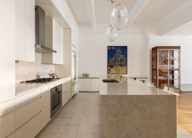 Property at 30 Main St Unit 2G, Brooklyn, NY 11201, 3 beds, 3.5 baths