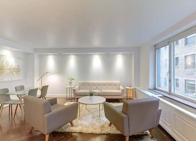 Property at 1049 5th Ave Unit 6A, New York, NY 10028, 2 beds, 2 baths