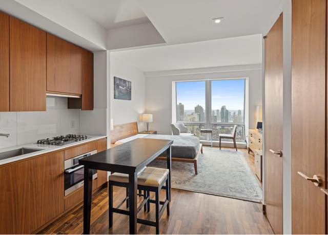 Property at 400 5th Ave Unit 44C, New York City, NY 10018, 1 bed, 1 bath