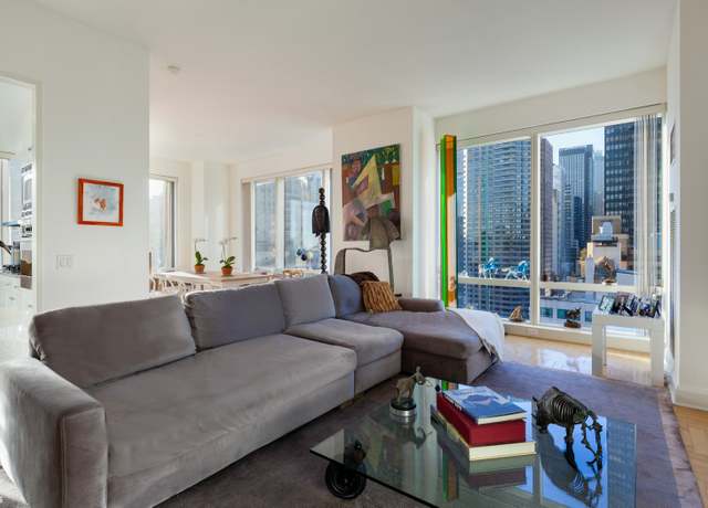 Property at 845 United Nations Plz Unit 21E, New York City, NY 10017, 3 beds, 2.5 baths