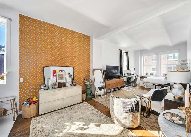 Property at 9 Barrow St Unit 7B, New York City, NY 10014, 1 bath